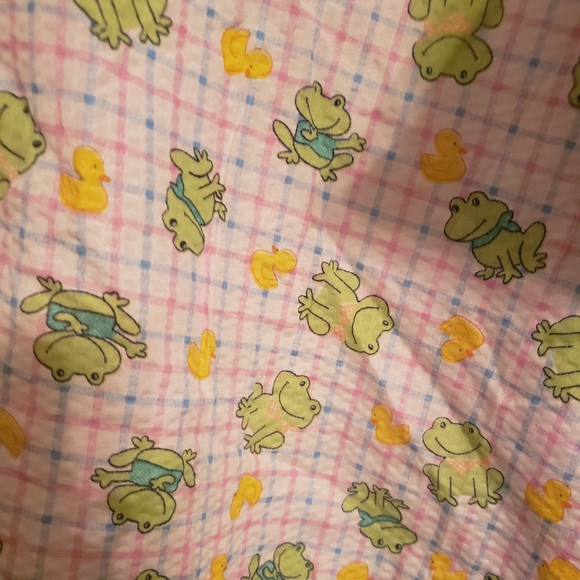 NWOT Scrub Top - Picture 3 of 3